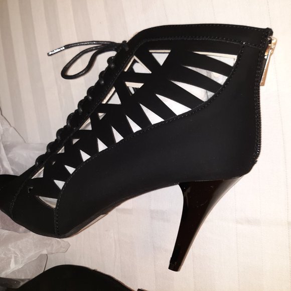 ((( Buy One Get One Free )) )(New)(Peekaboo Lace up Sandal Heel, Sizes 6 and 7. - Picture 3 of 8